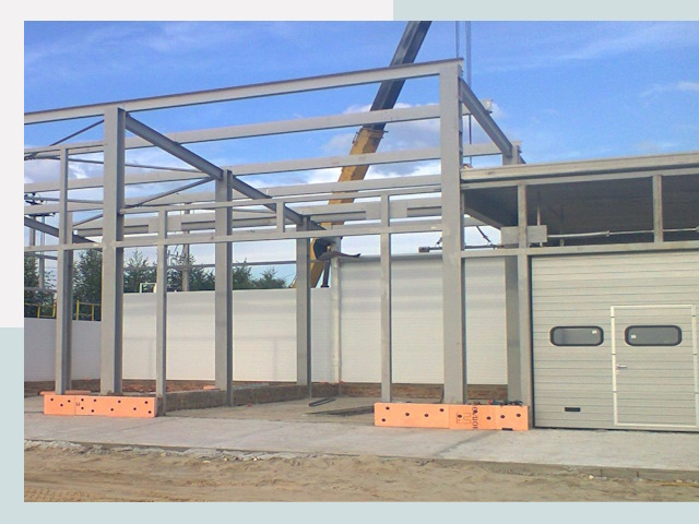 Строительство автосервисов от СтальСтрой-Срч по цене 620 руб.